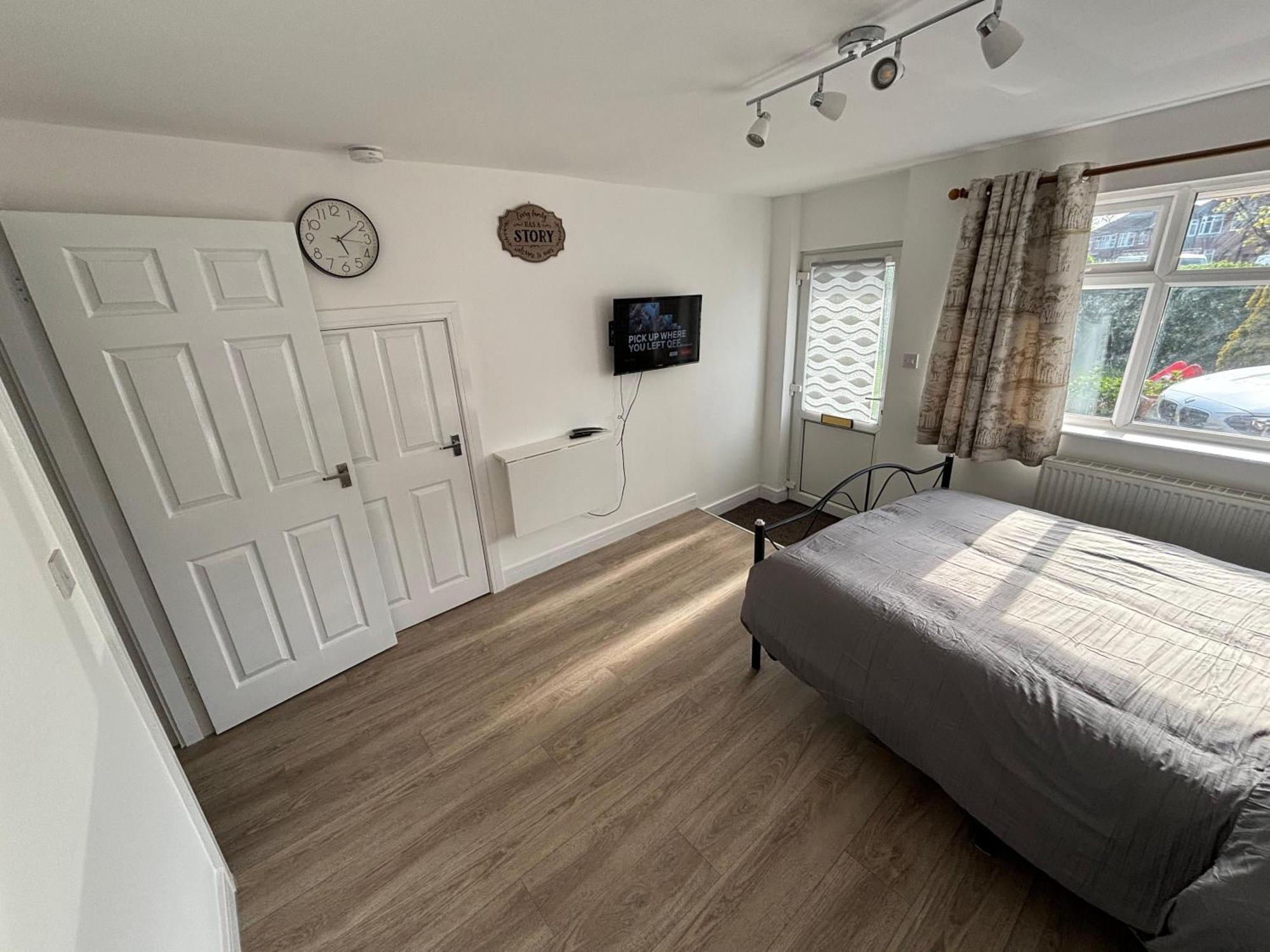 Modern & Cozy Gem - 10Min To City Center - Parking يورك المظهر الخارجي الصورة
